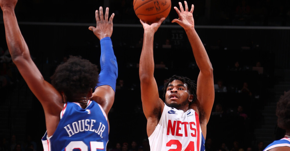  篮网托马斯替补席狂砍40分成空砍  